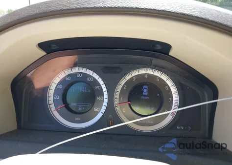 2011 Volvo S80 3.2 z USA, uszkodzony, nr VIN YV1952AS4B1137342